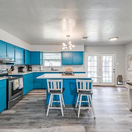 Cozy 4 Bedroom Home Blocks To Main Street And Wineries Fredericksburg Exterior foto