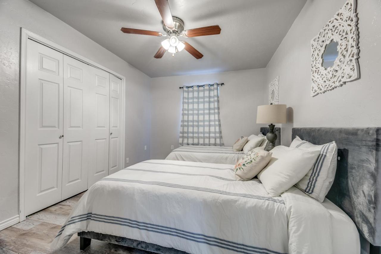 Cozy 4 Bedroom Home Blocks To Main Street And Wineries Fredericksburg Exterior foto